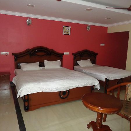 Вилла Krish Residency Villupuram Экстерьер фото